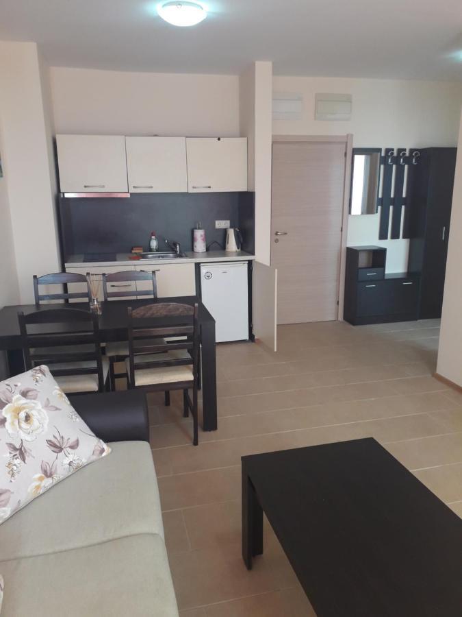 Gradina Sunny Deluxe Apartment Sozopol Esterno foto